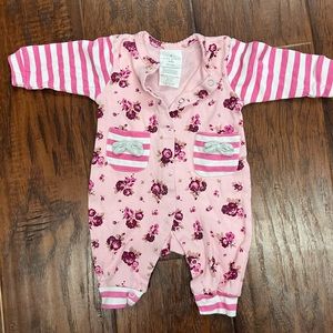 Laura Ashley 0-3 month